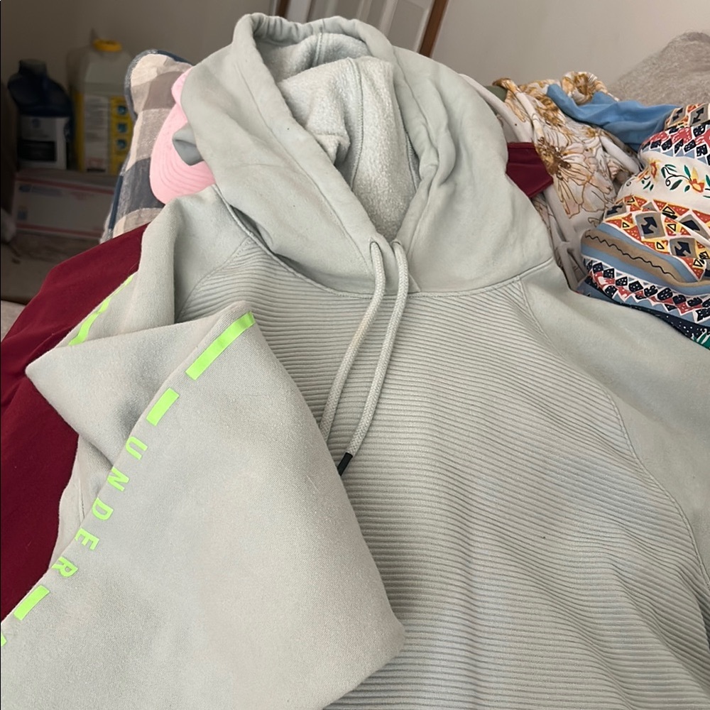 Under Armour Green Sweatshirt - Picture 3 of 5